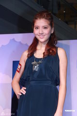 组图：吴千语坦承恋情结束 与林峰传绯闻不尴尬