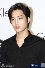 组图：EXO朴施厚等众星出席某服饰品牌展示会