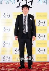 组图：薛景求新片《愿望》首映 严志媛落泪