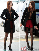 高清组图：少女时代允儿赴港 甜美亮相人气火爆