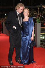 幻灯：《犹太人苏斯》首映礼 主演玛蒂娜优雅亮相