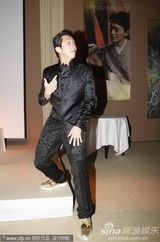 组图：戛纳影展台湾之夜派对 郑元畅陈妍希男才女貌