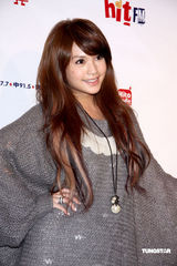 高清：杨丞琳素雅装亮相 盼桃花运谢绝钟点情人