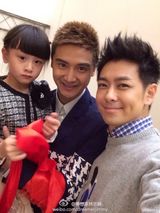 组图：林志颖合影Angela显亲密 王岳伦“吃醋”