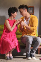 组图：许茹芸期待爱情称想婚 MV与王阳明秀甜蜜