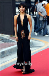 组图：韩国春史电影颁奖礼 《苔藓》成大赢家