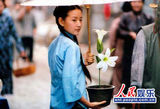 组图：董洁从春晚酱油妹到单身妈的坎坷星路