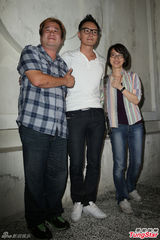 组图：郑元畅初执导演筒 自嘲属神经质型