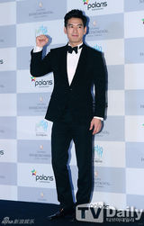 组图：韩星朴正哲大婚 朴宝英等到场祝贺