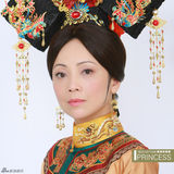 组图：《新还珠格格》特刊之皇后(邓萃雯)