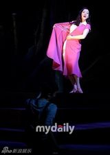 组图：韩《邦妮克莱德》舞台版 朴炯植嘉熙主演