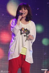 组图：孙耀威梁文音加盟不设限演唱会 推行宗教时尚