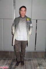 组图：陈豪被选为广告天王 钟嘉欣望夺TVB视后