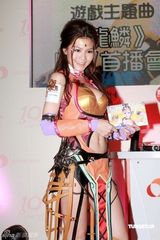 高清图：周秀娜超性感服饰示人 坦言无意转型做歌手 