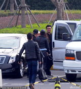 组图：黄晓明开车接Baby破传闻 机场约会被抓包