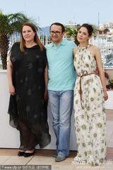 高清图：《伊莲娜》发布会 Yelena花裙清丽