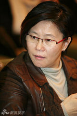 组图：中国电视剧导演集体授信签约 导演变成投资人