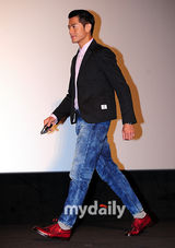 组图：郭富城梁家辉韩国釜山出席《寒战》发布会