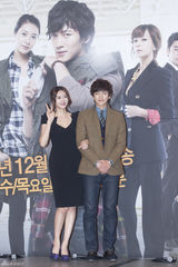 高清图：池昌旭出席新剧《小伙子的蔬菜店》发表会