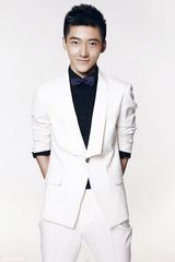 组图：阳光男孩路宏写真展纯真笑容