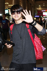 组图：FT等赴日本参加《MCountdown HelloJapan》