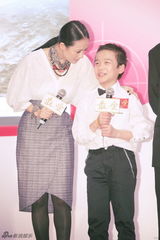 组图：《最爱》香港宣传 章子怡复古造型抢眼