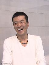 组图：黄圣依参加跳水节目 杨子全程陪同成助教