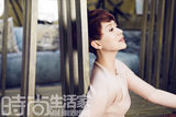 组图：海清化身才情女摄影师 笑容甜美闪耀春日