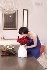 组图：刘孜《芭莎》展优雅 生活艺术家的白日梦