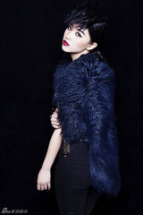 组图：阚清子酷帅大片 眼神魅惑化身黑天使
