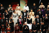 组图：金马奖历届帝后齐聚舞台颁最佳影片