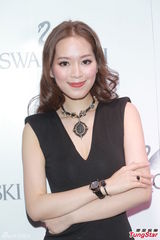 组图：佘诗曼自认追求者众 闻饭局身价感惊讶