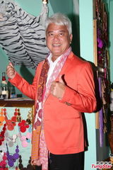 组图：陈百祥无惧收视个位数 批网民望人不好