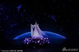 组图：央视春晚李玉刚献唱歌曲《嫦娥》