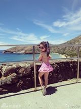 组图：高晓松全家美国度假 娇妻爱女比基尼出镜