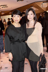 周慧敏自言有不少同志朋友 赌王四太送何超盈首饰