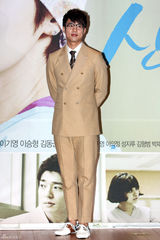 高清组图：韩星张瑞希性感宣传新剧《妇产科》