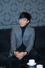 高清组图：李升基出道十年谈感受想见北京粉丝