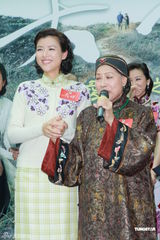 组图：陈豪陈茵媺情侣搭档宣传TVB新剧《天梯》