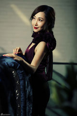 组图：黄金才女陈曦新写真 尽显女人成熟韵味