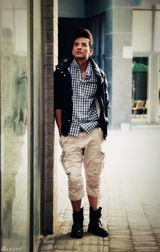 组图：陈晓东街拍写真曝光 清爽搭配潮范十足