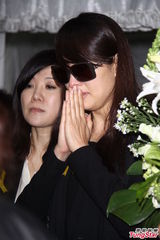 高清组图：林志玲贾永婕痛悼已故好友黄淑琦