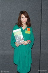 组图：谢安琪为音乐会彩排 推广无音乐伴奏形式