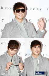 组图：少时秀英与金来沅等出席名品开业礼