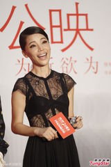 组图：李玉与范冰冰三度合作感情深厚