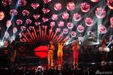 组图：MTV欧洲音乐颁奖礼 Jessie-J献唱表情夸张