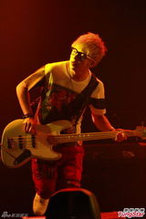 组图：MP魔幻力量香港开唱 赞当地女生有魅力