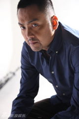 组图：朱宏嘉演绎不羁型格熟男魅力