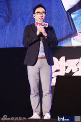 组图：韩女团2NE1出演节目《热情乐书》