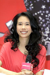 幻灯图：莫文蔚北京忙代言 趁热打铁筹备新专辑